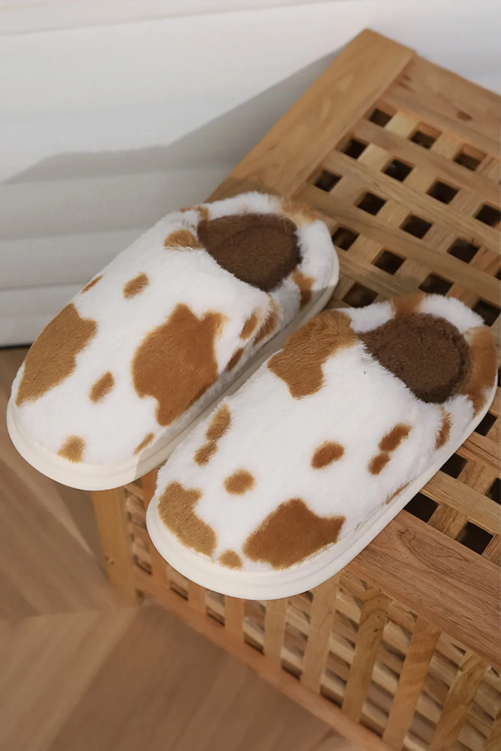 Chestnut Animal Spot Winter Plush Home Slippers