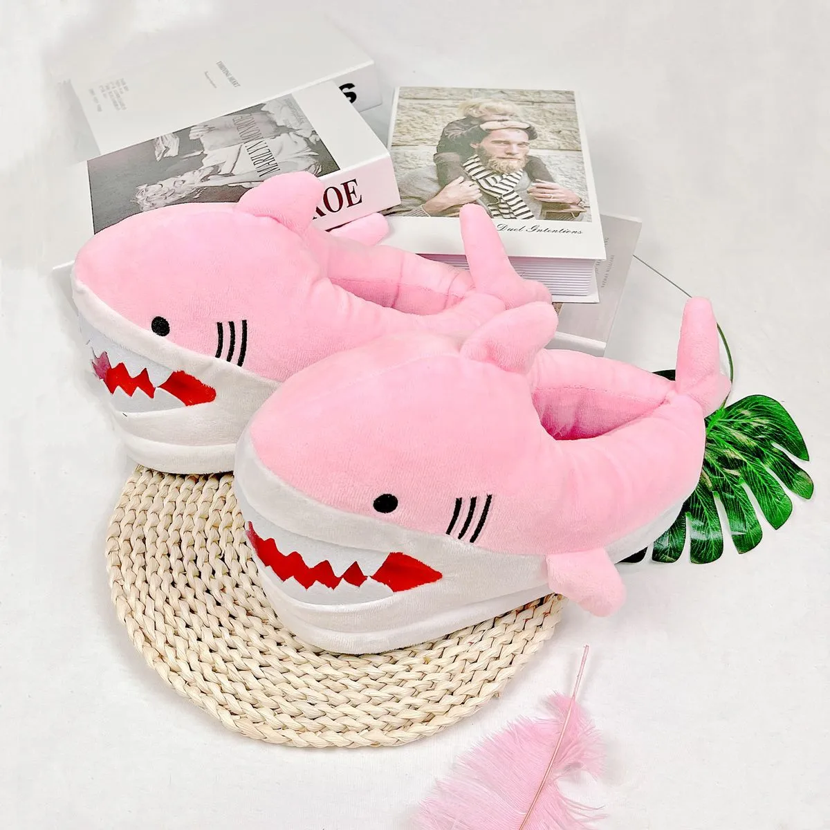 Cute cartoon shark head plush slippers（HPSD129)