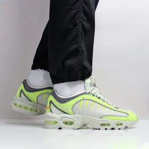 Nike Air Max Tailwind IV Shoes