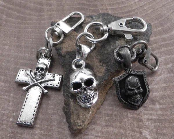 Skull Cross Key Chain Clip-On